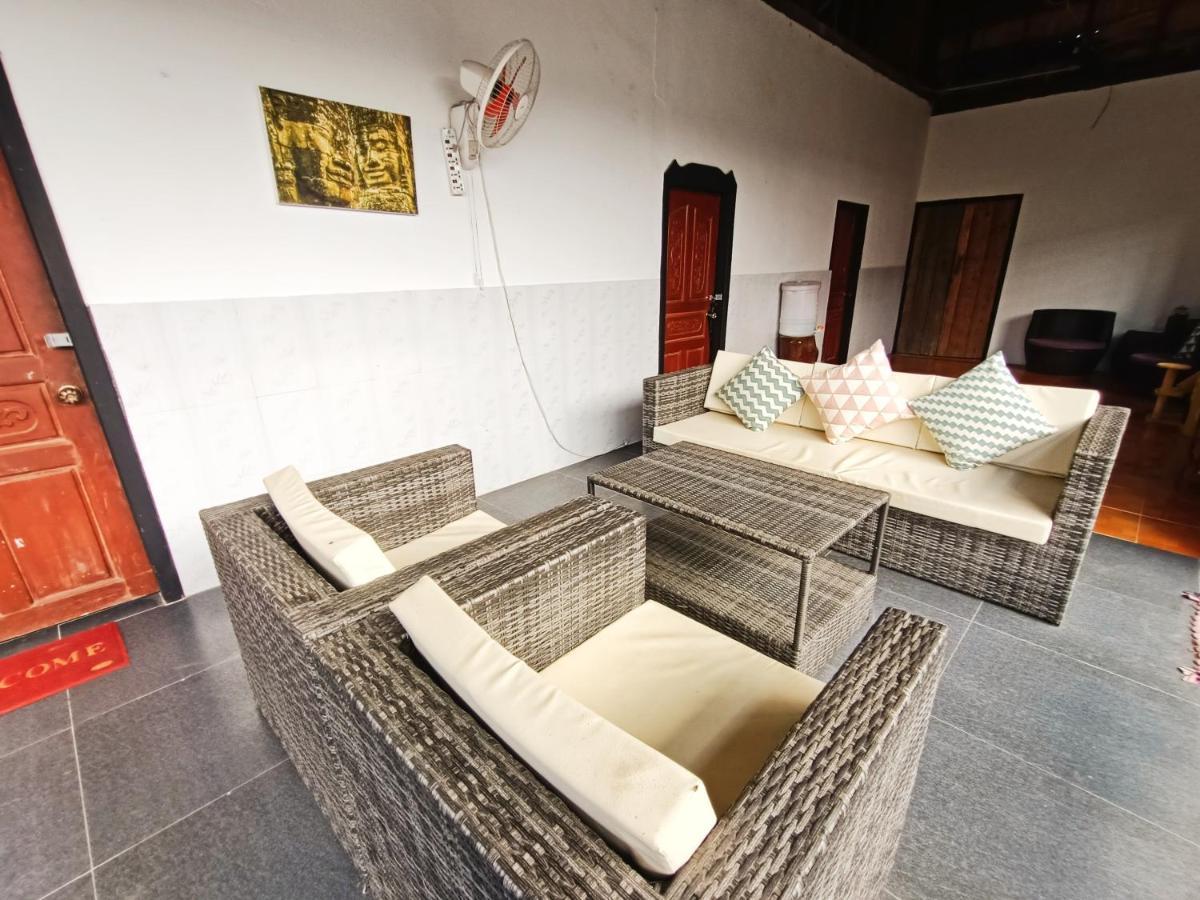 Sam'S Guesthouse M'Pai Bay 코롱 산로엠 외부 사진