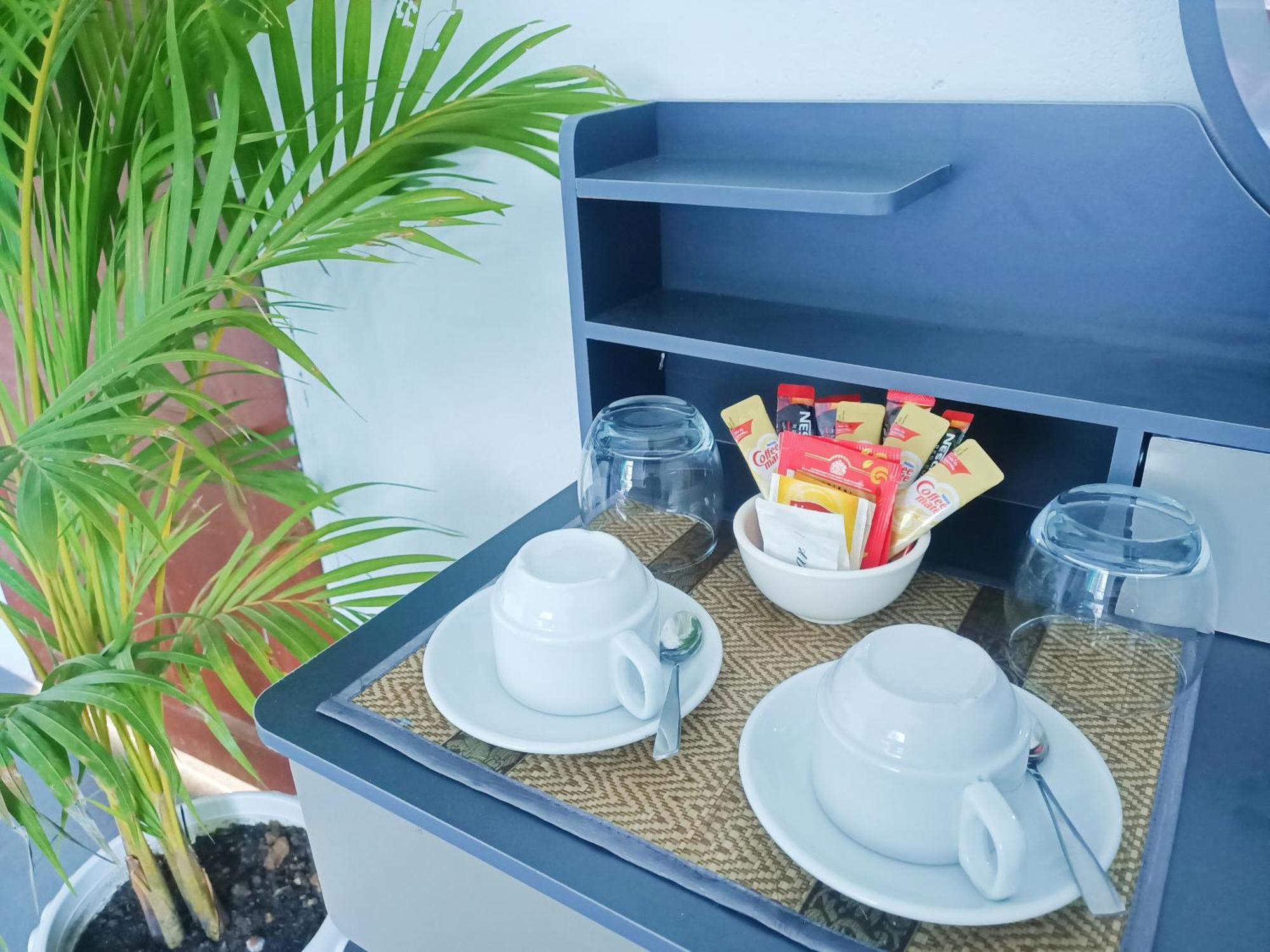 Sam'S Guesthouse M'Pai Bay 코롱 산로엠 외부 사진